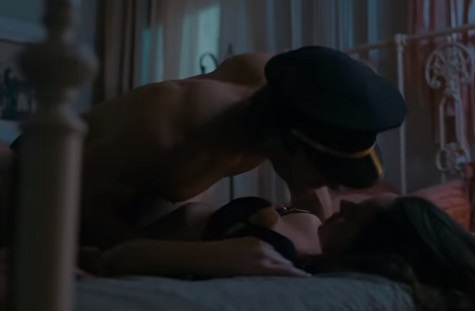 Glen Powell and Adria Arjona get intimate in Hit Man